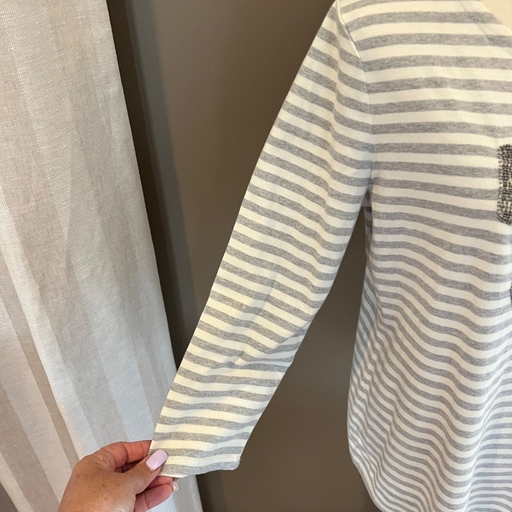 Talbots Gray & White Striped, Small raised Bow Studs, 3/4 Sleeve, Size Large - Picture 5 of 9